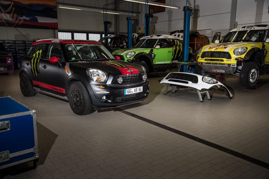  Mini Countryman X-Raid Service Vehicle 2012 года  (фото 5 из 41)